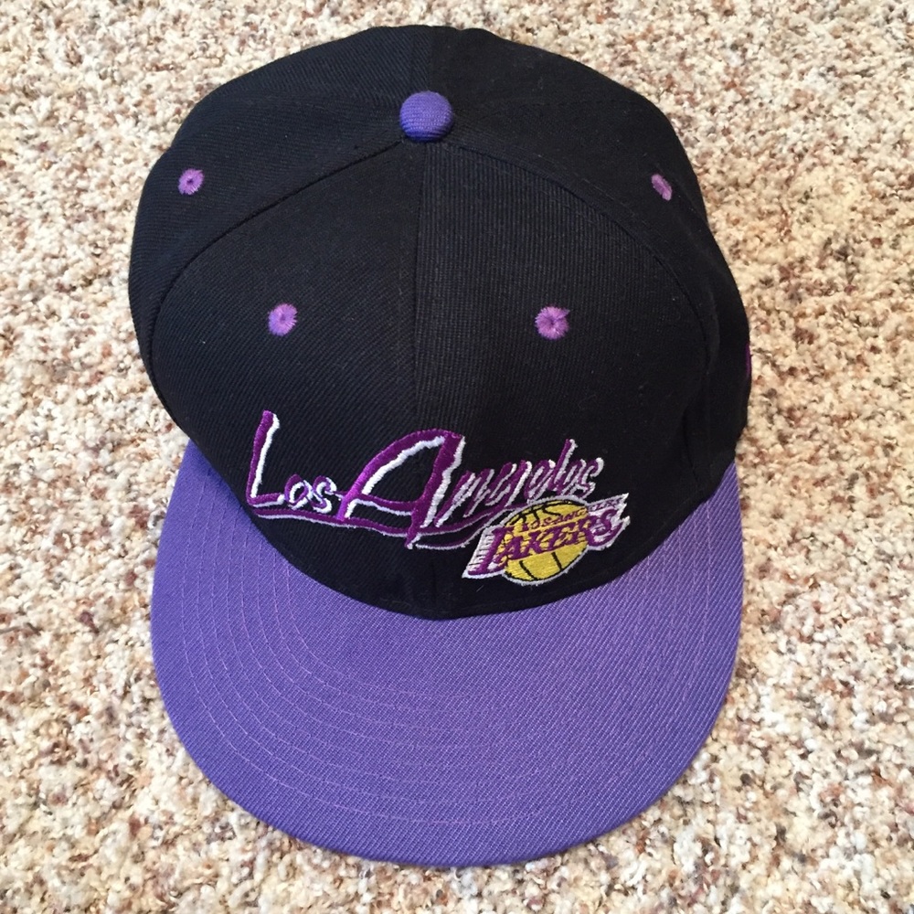 LA Lakers Rare Customized Cap, Hardwood Cl…